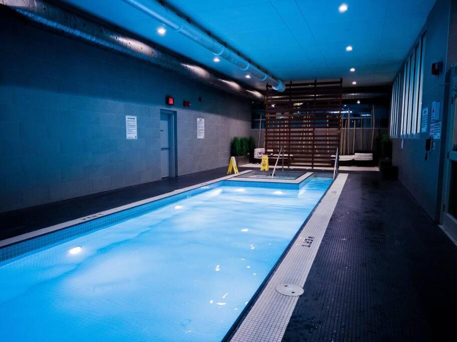 Luxury 2Br Toronto Downtown Condo W/ Cn Tower View 외부 사진