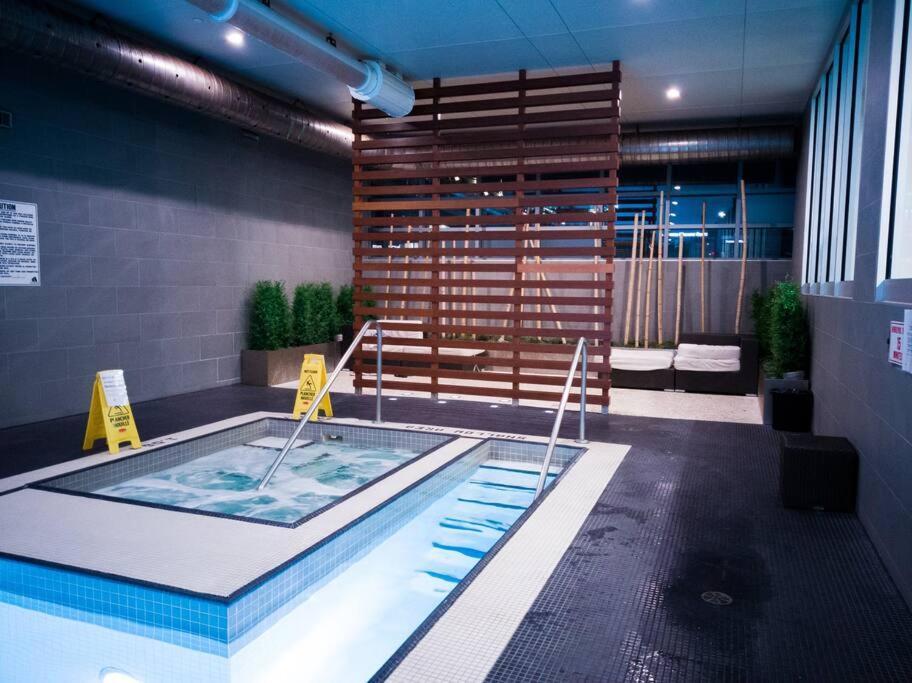 Luxury 2Br Toronto Downtown Condo W/ Cn Tower View 외부 사진