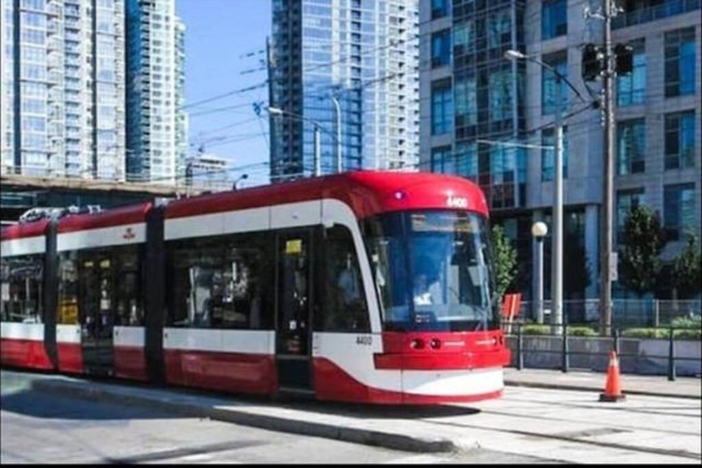 Luxury 2Br Toronto Downtown Condo W/ Cn Tower View 외부 사진