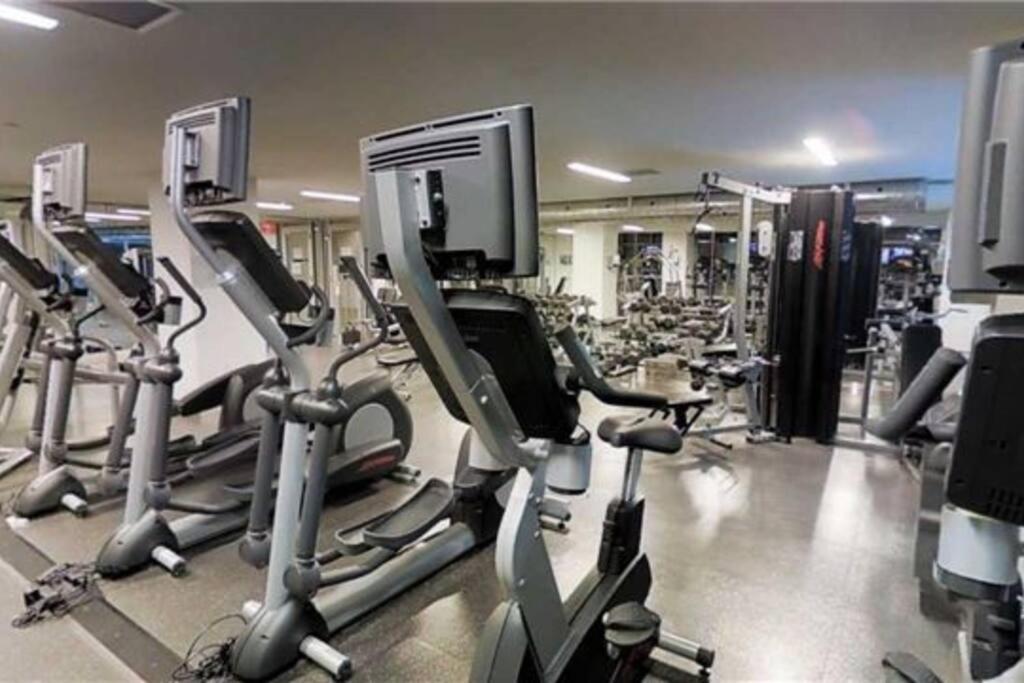 Luxury 2Br Toronto Downtown Condo W/ Cn Tower View 외부 사진