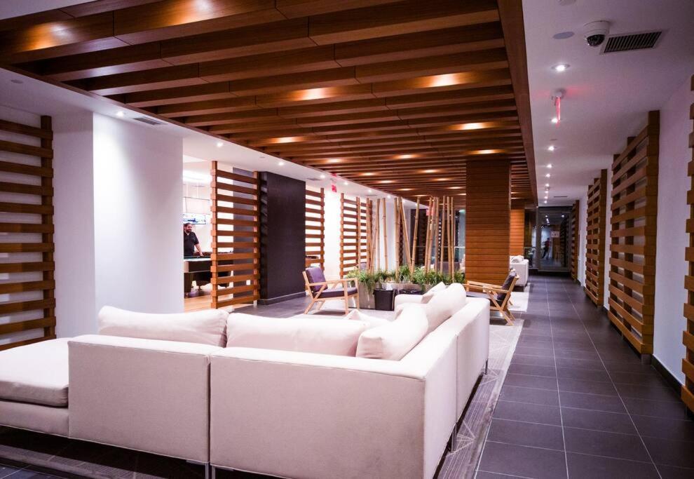 Luxury 2Br Toronto Downtown Condo W/ Cn Tower View 외부 사진