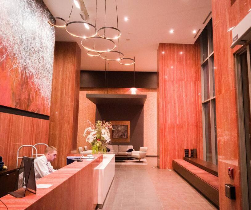 Luxury 2Br Toronto Downtown Condo W/ Cn Tower View 외부 사진