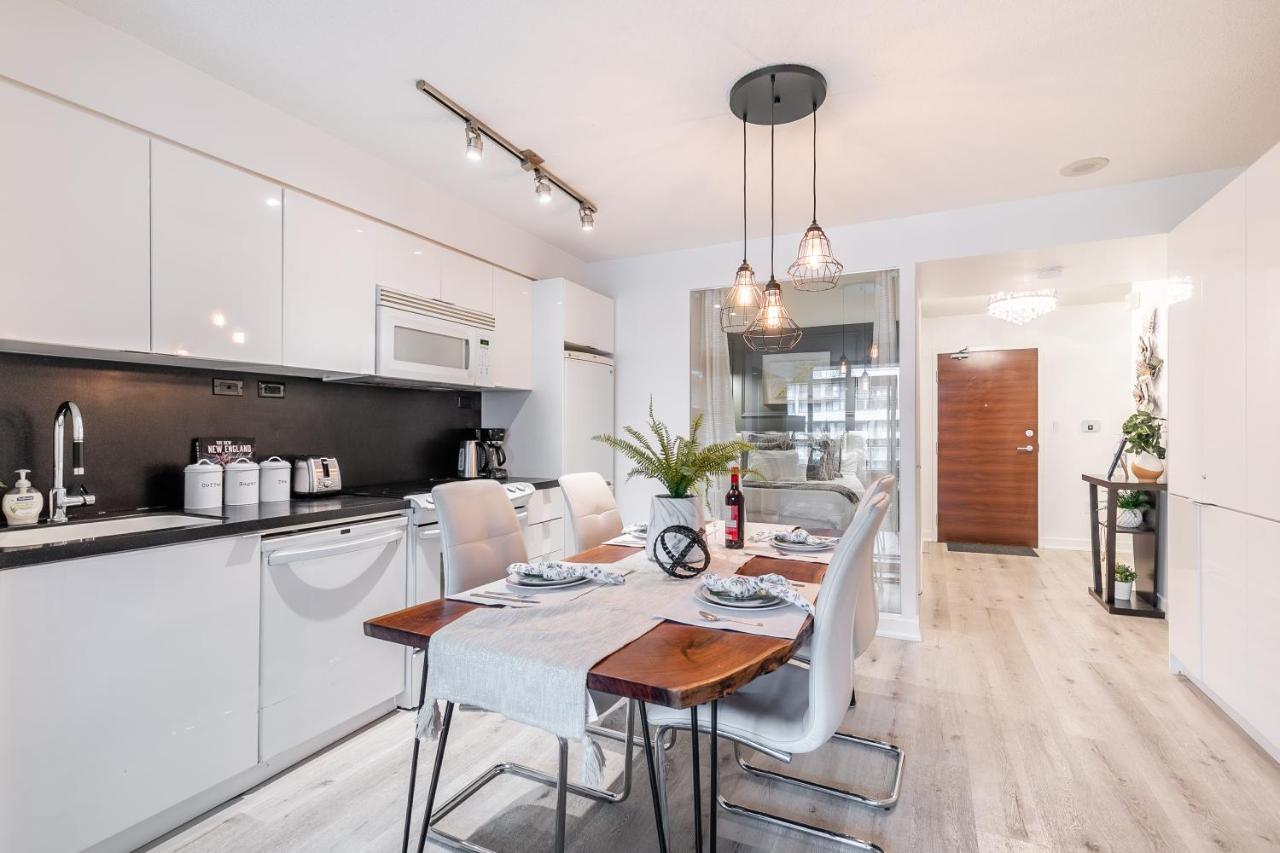 Luxury 2Br Toronto Downtown Condo W/ Cn Tower View 외부 사진