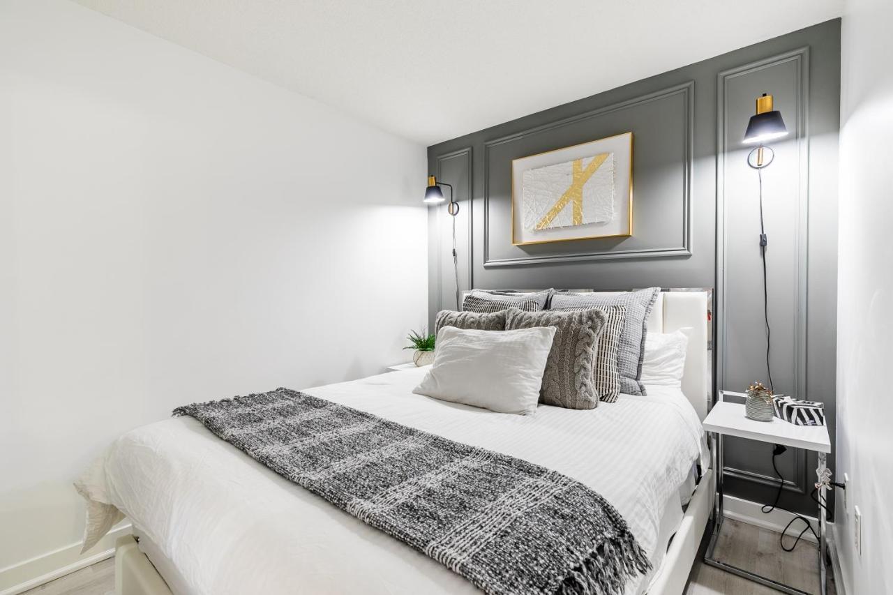 Luxury 2Br Toronto Downtown Condo W/ Cn Tower View 외부 사진