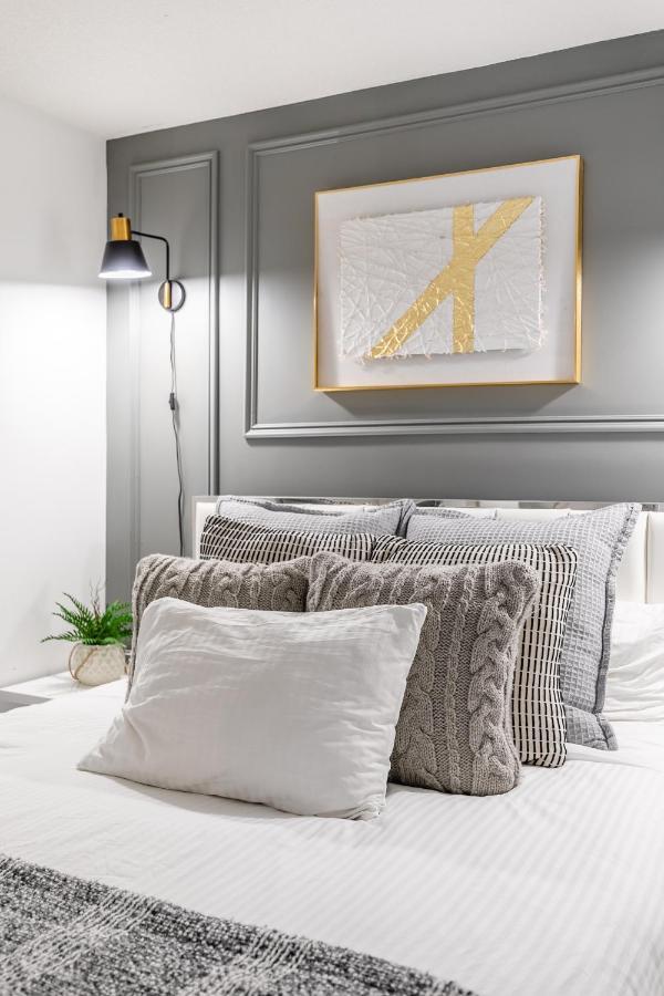 Luxury 2Br Toronto Downtown Condo W/ Cn Tower View 외부 사진